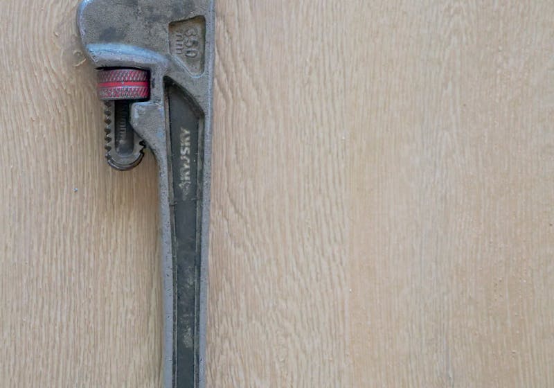 Clog clearing and hydrojetting services